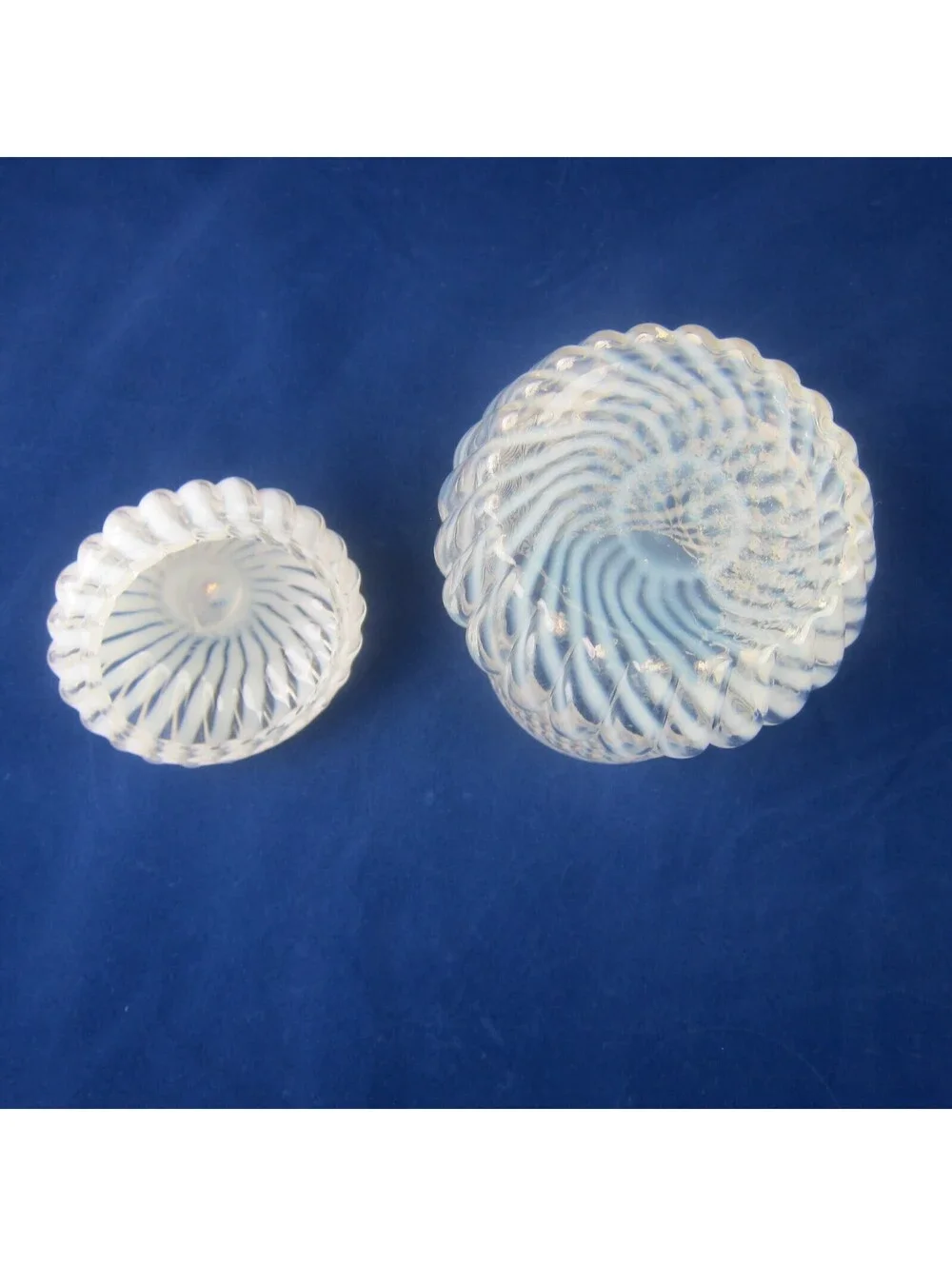 Antique Northwood Chrysanthemum Swirl Opalescent White Glass Jar with Lid RARE